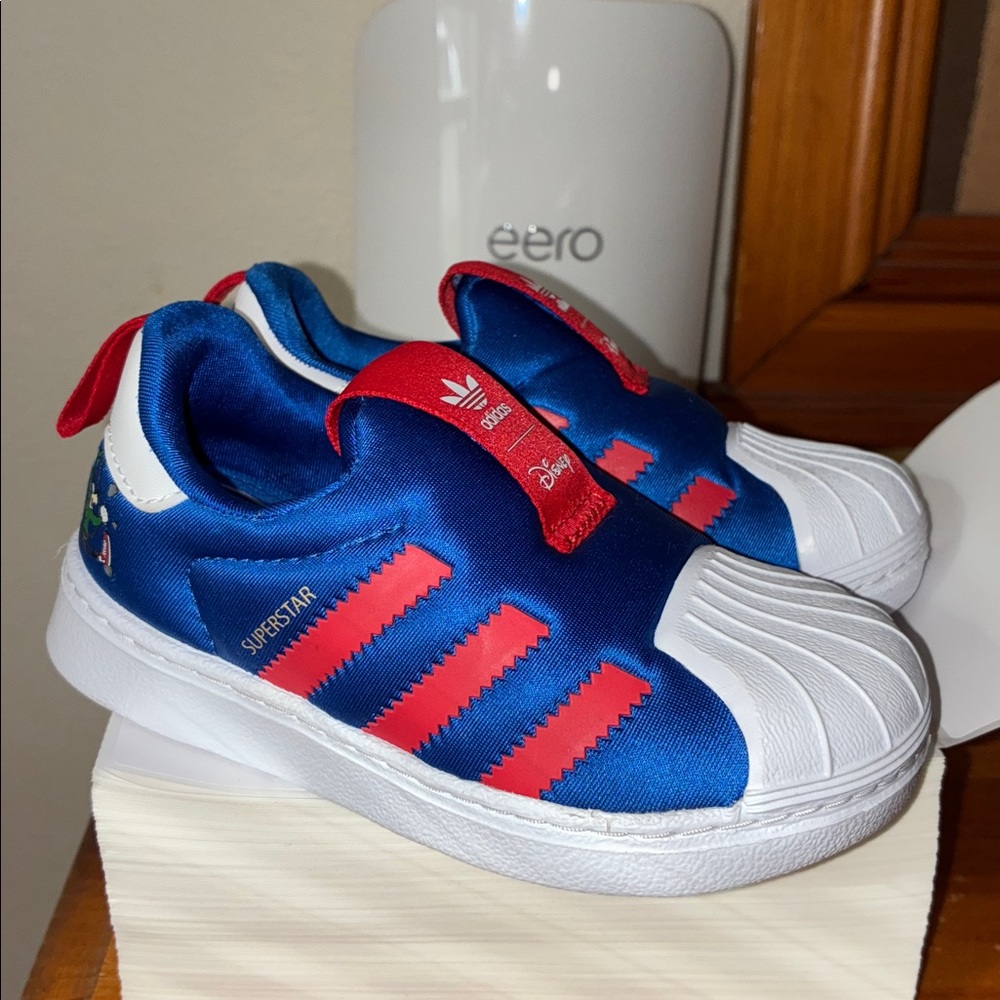 NWOT Adidas Disney Goofy slip on Sneakers